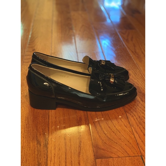 Air Space (TW Brand) Patent Loafers - Picture 2 of 4